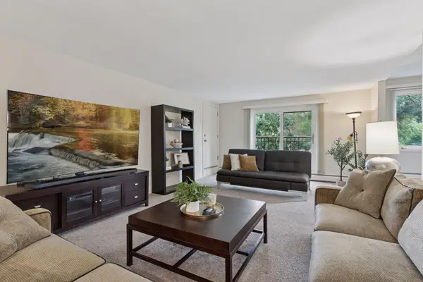 3412 Oak Ridge Road #211, Hopkins, MN 55305