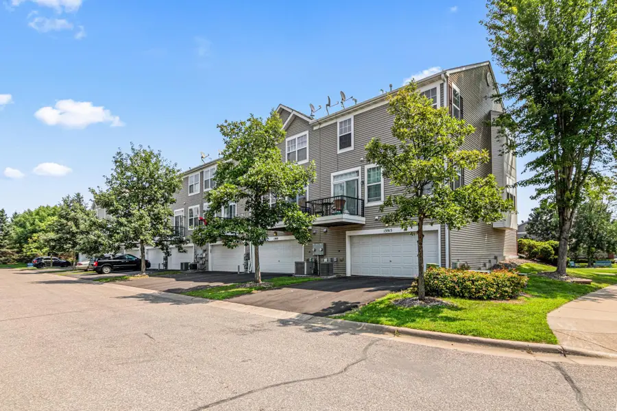 13915 Ironstone Terrace Nw, Anoka, MN 55303 - Image #3