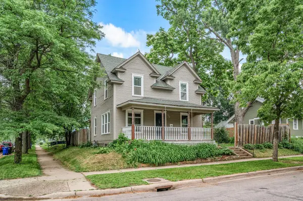 298 Avon Street N, Saint Paul, MN 55104