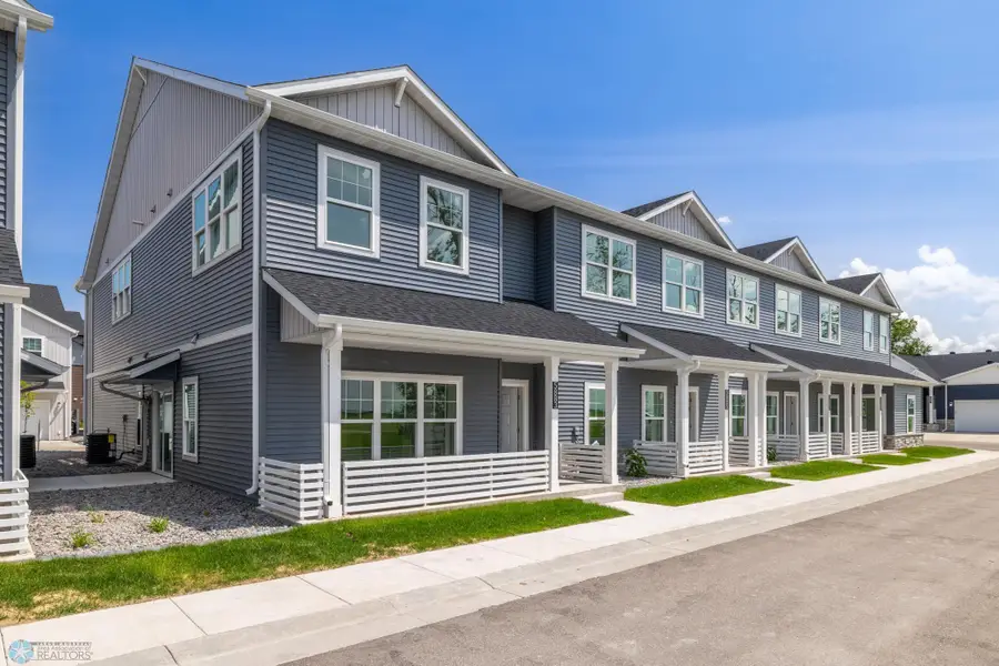 5881 41 Street S, Fargo, ND 58104 - Image #2