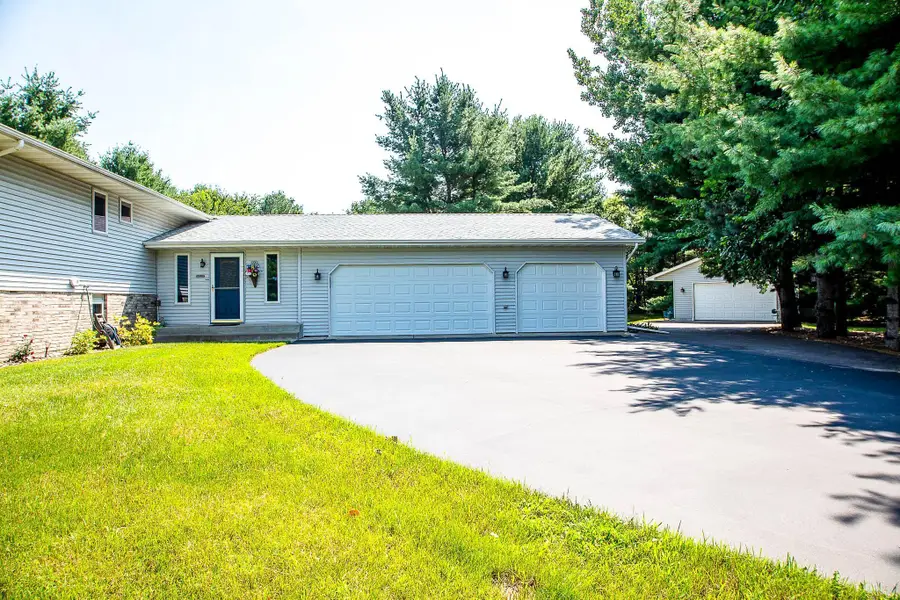 725 Packer Drive, Hudson, WI 54016 - Image #2