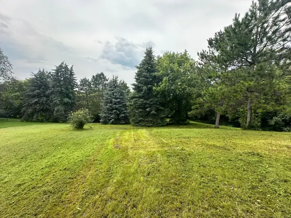 7200 Comstock Lane N, Maple Grove, MN 55311