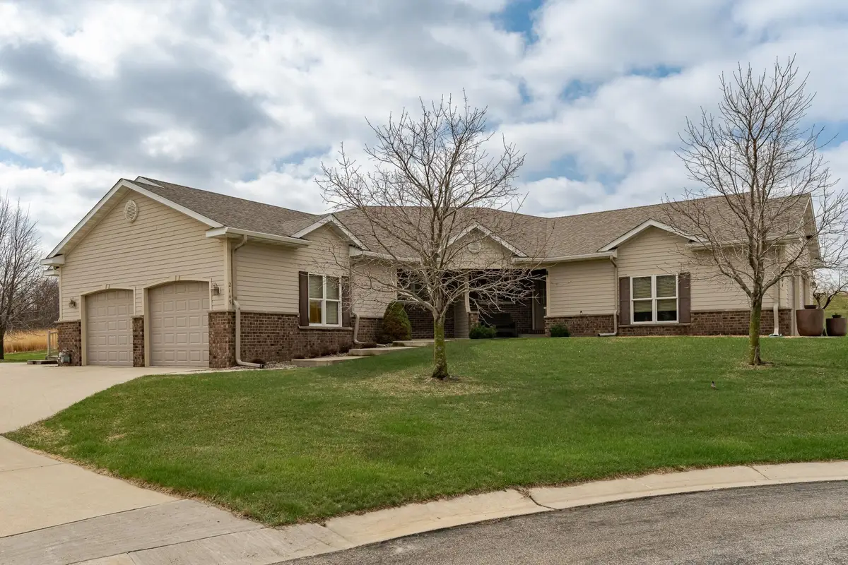 2145 Turnberry Lane Se, Pine Island, MN 55963 - Image #1