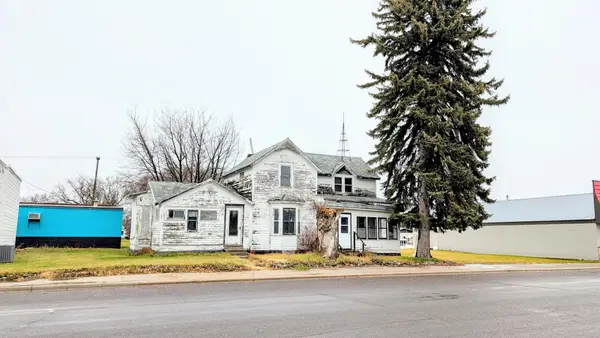 1003 Central Avenue, Walhalla, ND 58282