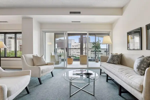 1201 Yale Place #407, Minneapolis, MN 55403