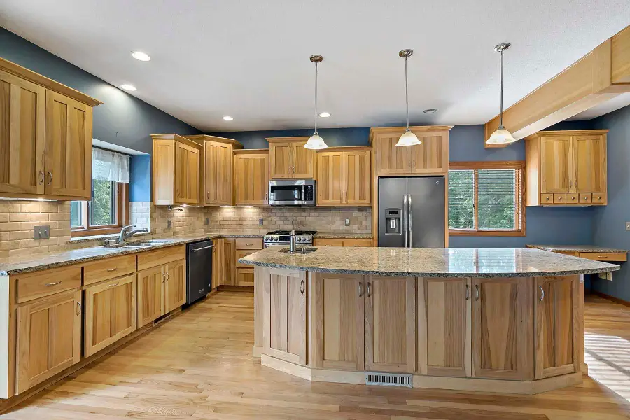 3960 Versailles Court, Eagan, MN 55123 - Image #3