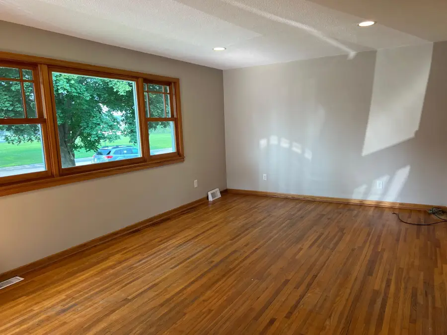 335 3rd Street Nw, Blooming Prairie, MN 55917 - Image #2