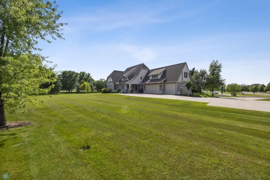 2508 Rose Creek Parkway S, Fargo, ND 58104 - #3