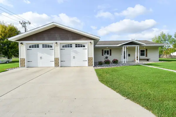 109 E 5th Street, Argyle, MN 56713