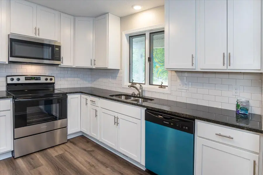 819 Dorland Road S, Saint Paul, MN 55119 - Image #2