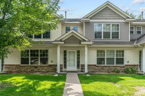 6121 32nd Avenue N, Minneapolis, MN 55422