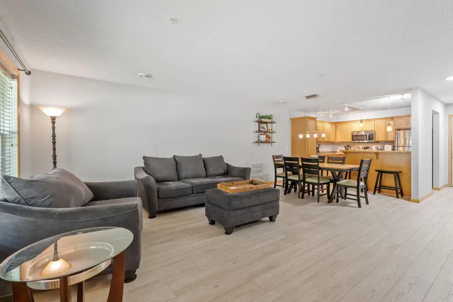 6121 32nd Avenue N, Minneapolis, MN 55422 - Image #2