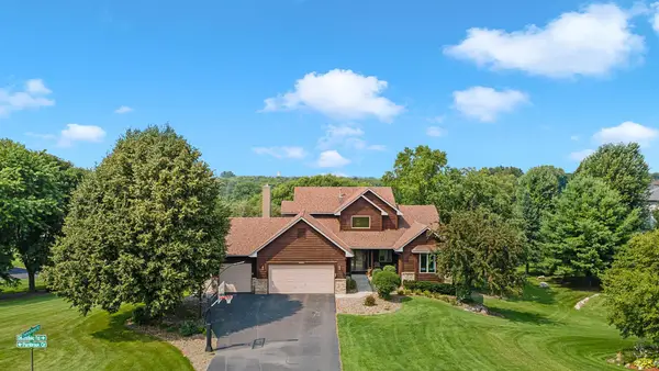 19700 Pembrook Circle, Rogers, MN 55374