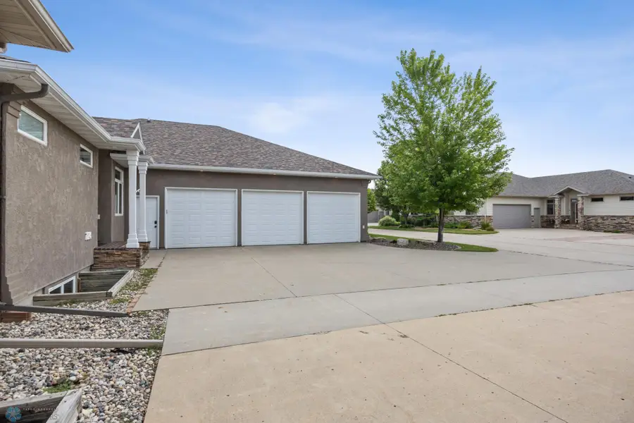 724 Northridge Way, West Fargo, ND 58078 - Image #2