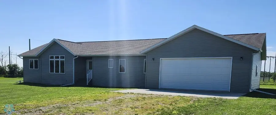220 Lilac Circle, Forman, ND 58032 - Image #2