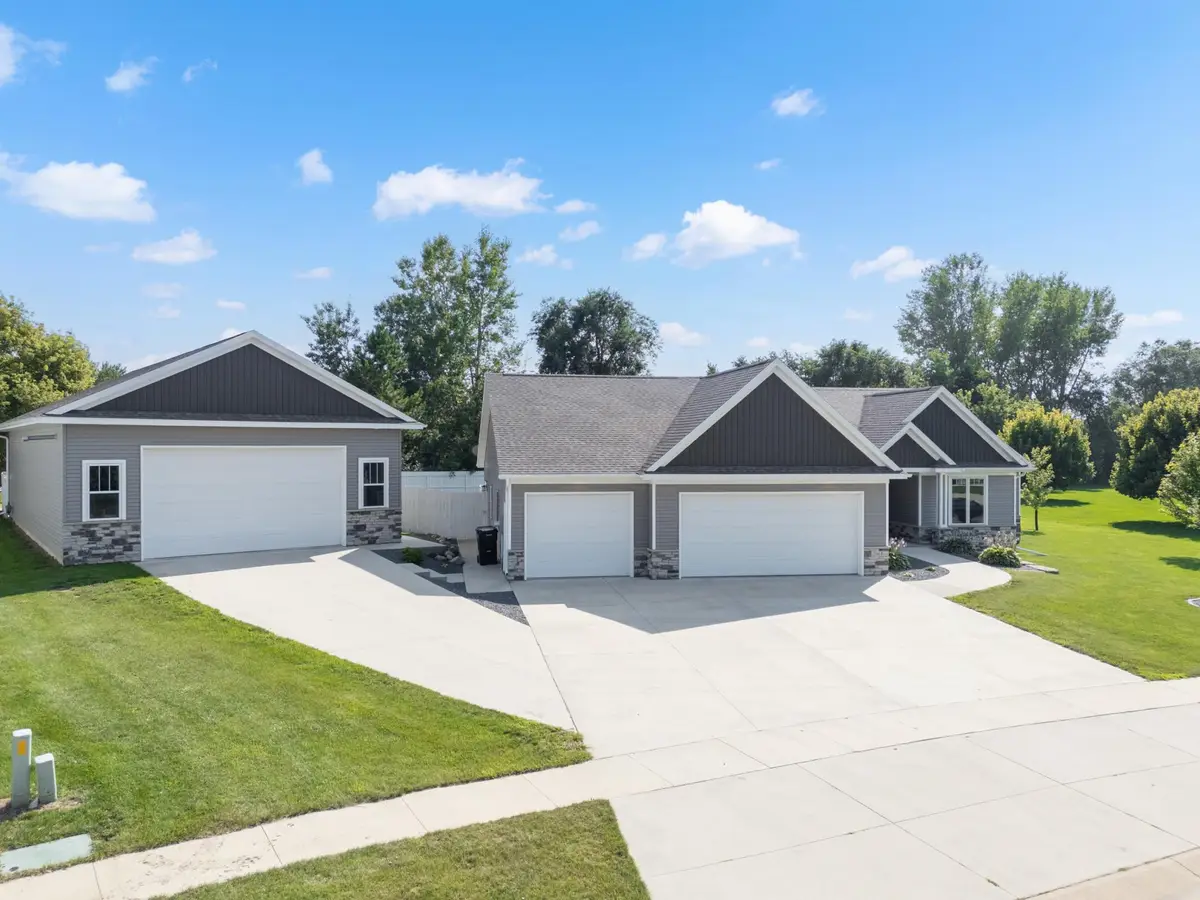 204 Lincoln Drive Ne, Racine, MN 55967 - #1