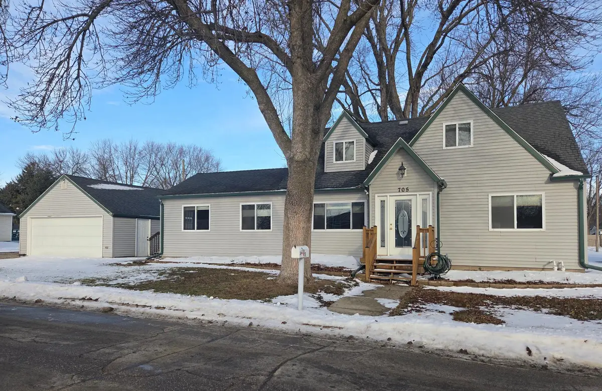 705 Glenview Drive, Albert Lea, MN 56007 - Image #1