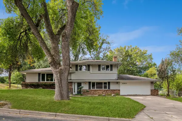 10930 Radisson Drive, Burnsville, MN 55337