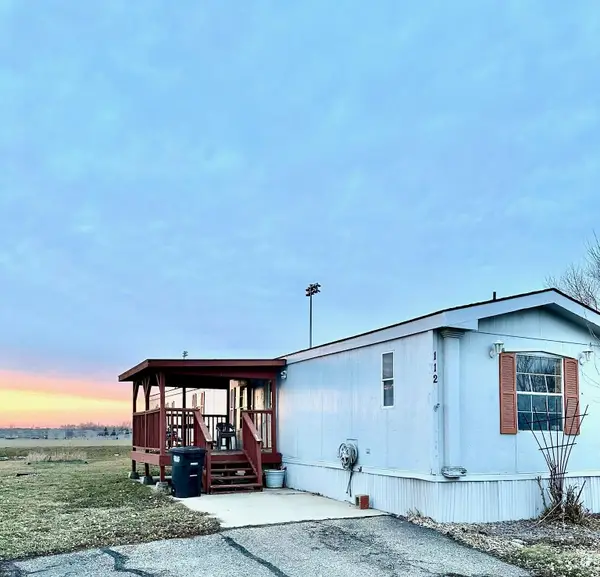 112 Kingsway Drive, North Mankato, MN 56003