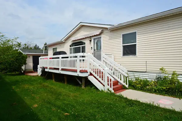 1367 Birchview Drive, Maplewood, MN 55119