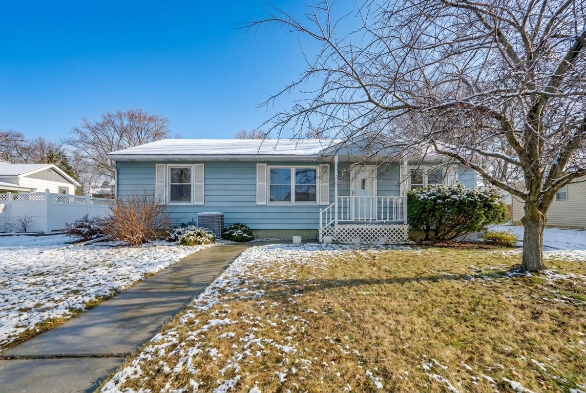 1050 Carlton Avenue, Faribault, MN 55021 - #1