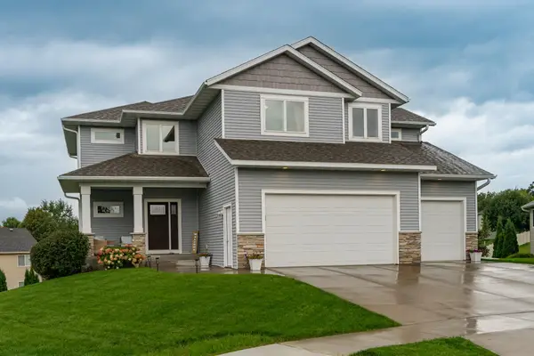 469 Manor Garden Lane Nw, Rochester, MN 55901