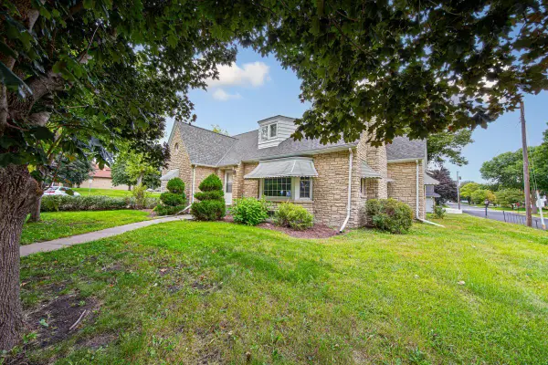 358 4th Street, Gaylord, MN 55334