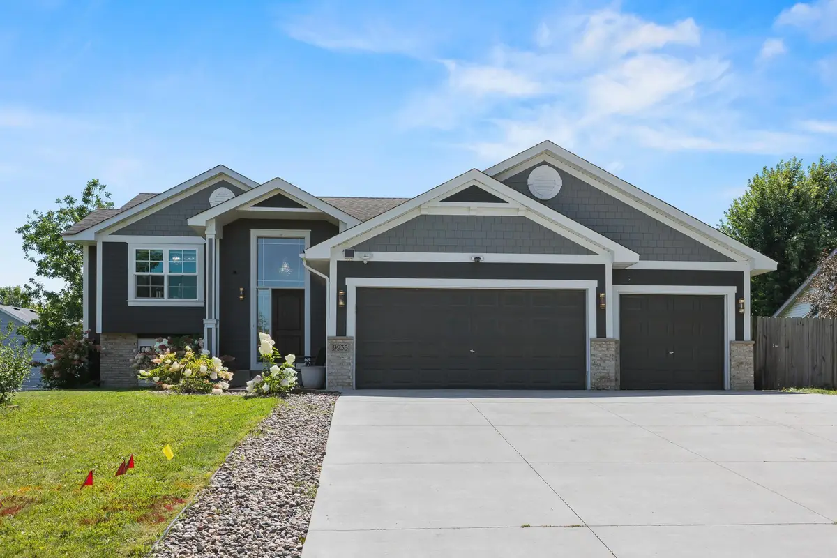 9935 41st Street Ne, Saint Michael, MN 55376 - #1