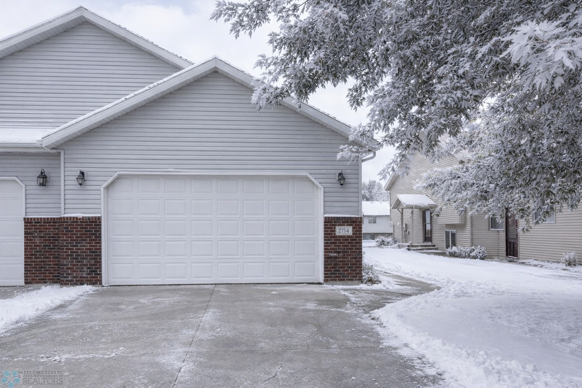 2714 Wheatland Drive S, Fargo, ND 58103 - Image #1