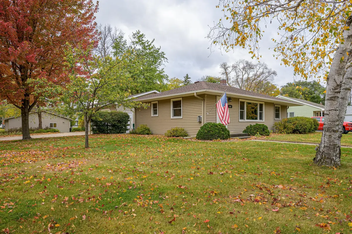 426 S Litchfield Avenue, Litchfield, MN 55355 - #1