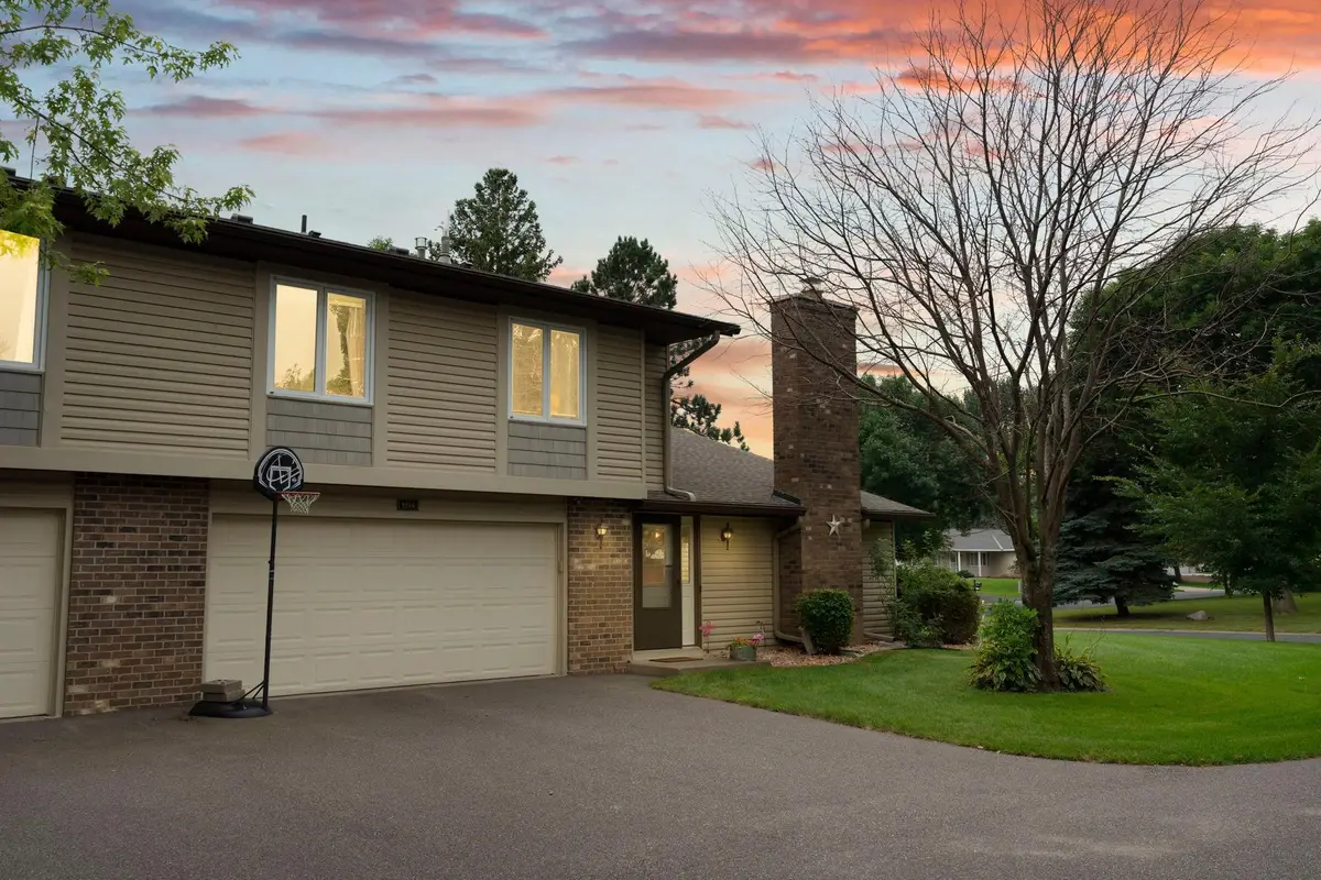 9516 Kingsview Lane N, Maple Grove, MN 55369 - Image #1