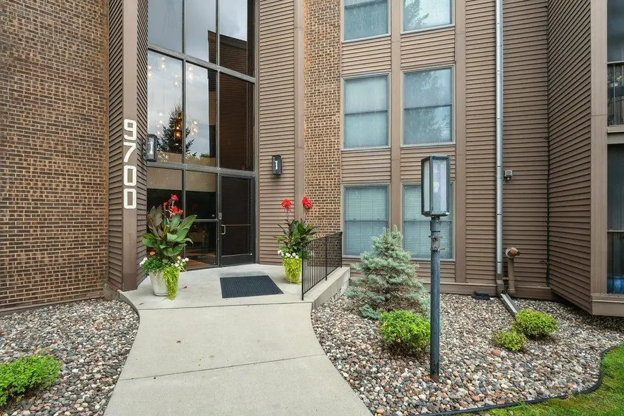 9700 Portland Avenue S #332, Bloomington, MN 55420 - #2