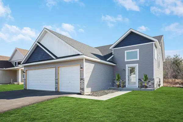 2110 Goldenray Drive Ne, Faribault, MN 55021