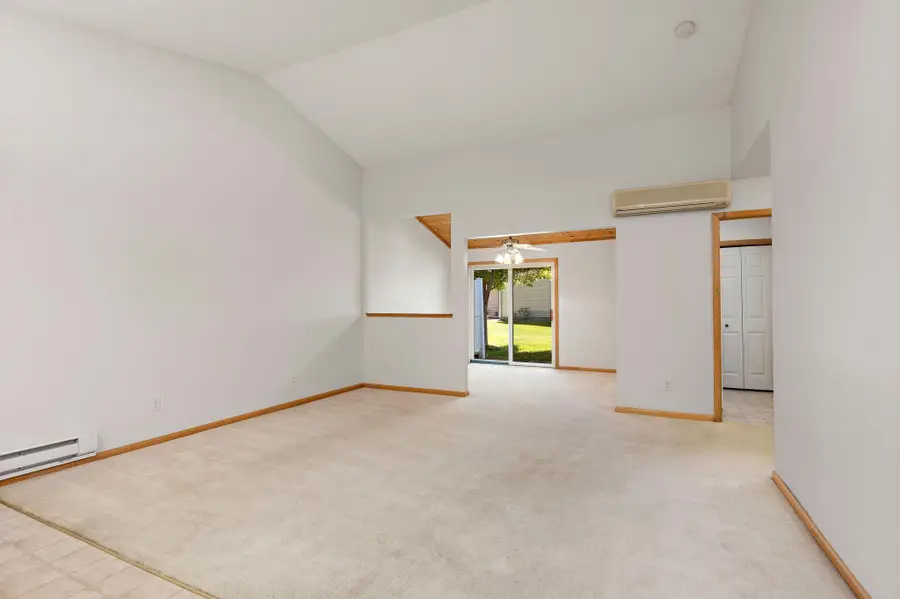 5651 Lambert Avenue Ne, Albertville, MN 55301 - Image #3