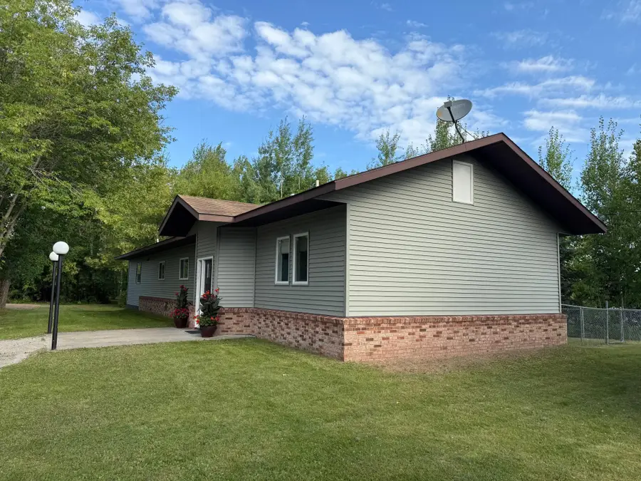 1682 State Highway 11 Se, Baudette, MN 56623 - Image #2