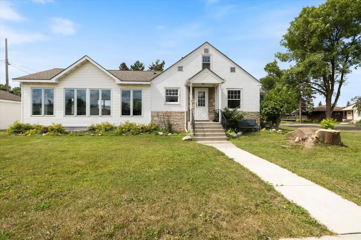 802 6th St S, Virginia, MN 55792 - #1