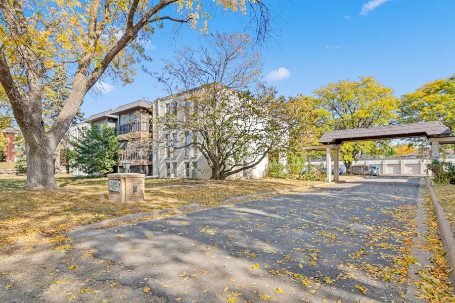 6301 York Avenue S #102, Minneapolis, MN 55435 - Image #2