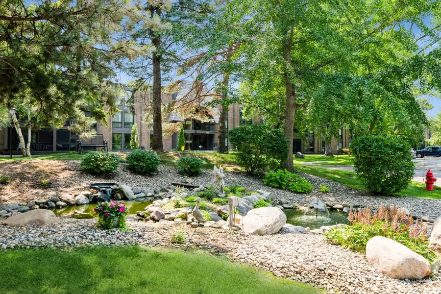 6105 Lincoln Drive #130, Minneapolis, MN 55436 - Image #3