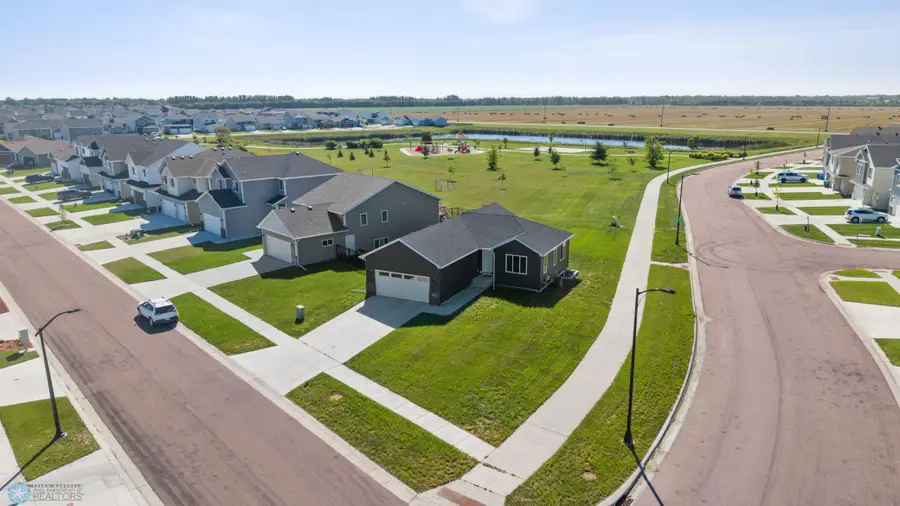 2280 Griffin Drive S, Fargo, ND 58104 - Image #2