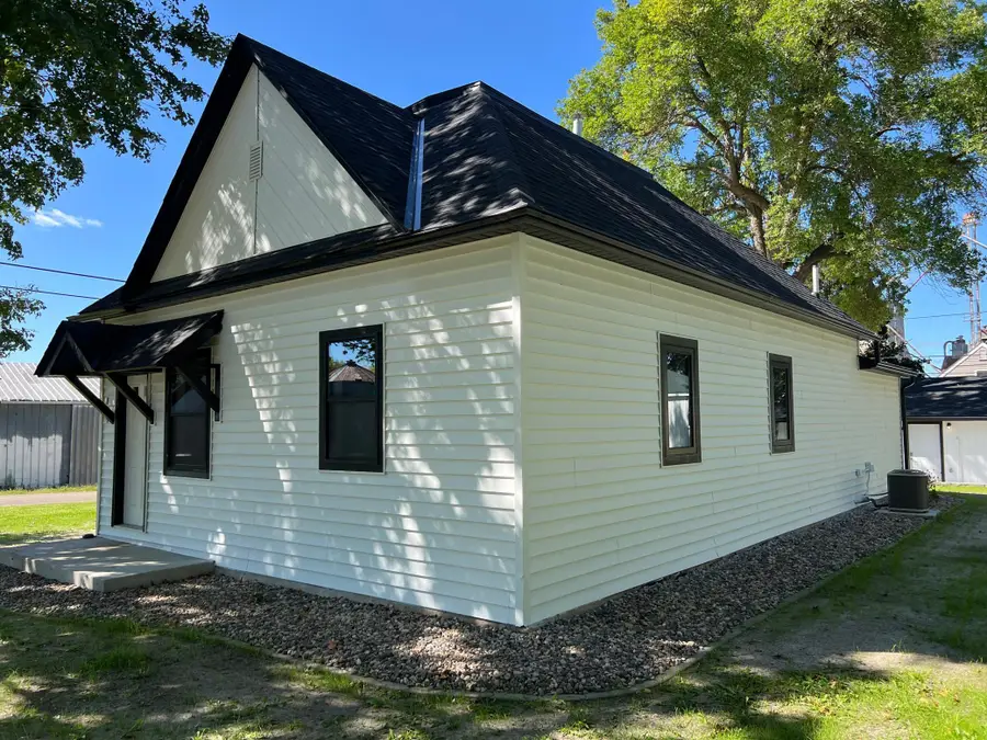 104 6th Avenue E, Ellendale, MN 56026 - Image #3