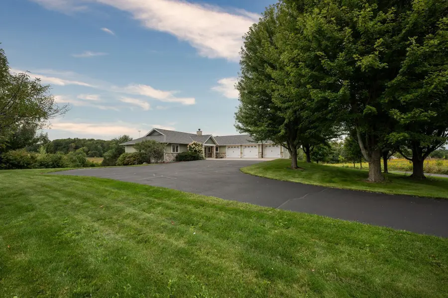 2131 21st Avenue, Baldwin, WI 54002 - Image #2