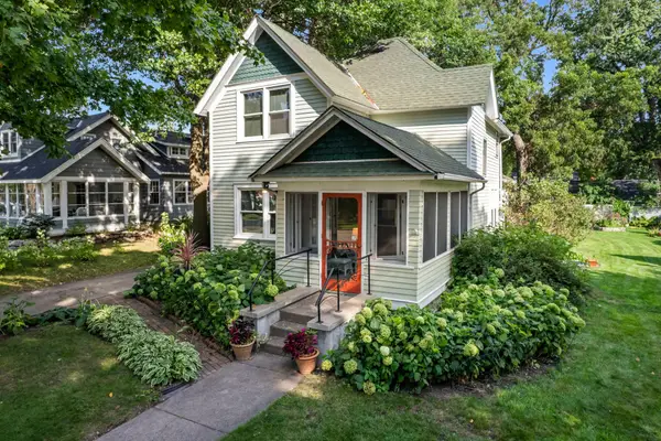 2297 4th Street, Saint Paul, MN 55110