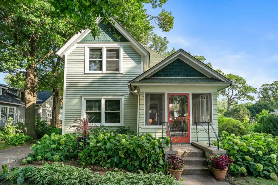 2297 4th Street, Saint Paul, MN 55110 - #2