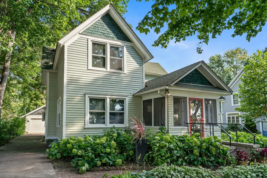 2297 4th Street, Saint Paul, MN 55110 - #3