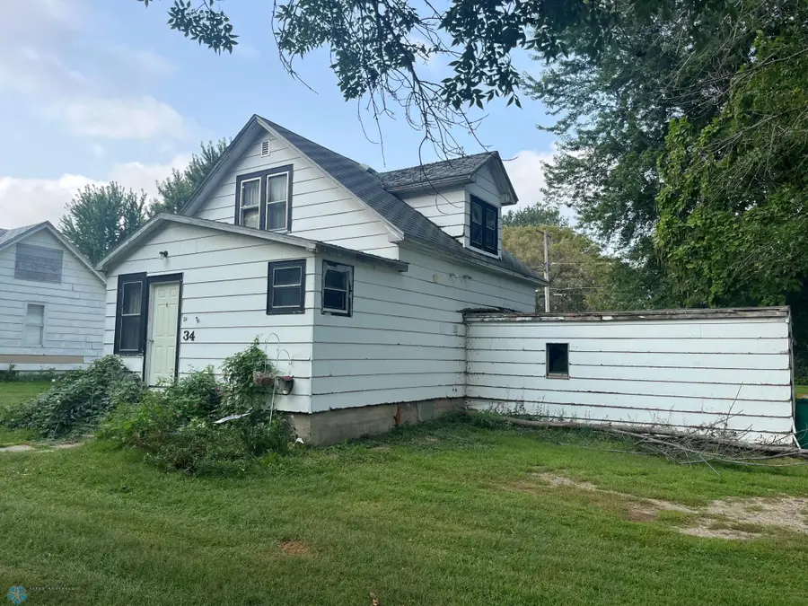 34 6th Avenue Ne, Lidgerwood, ND 58053 - Image #2