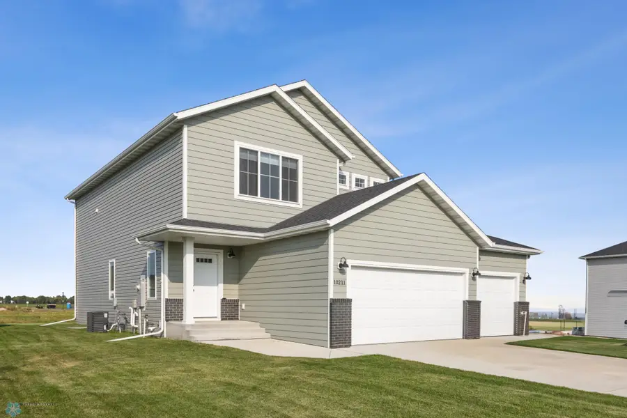 10211 Burgundy Drive, Horace, ND 58047 - Image #2