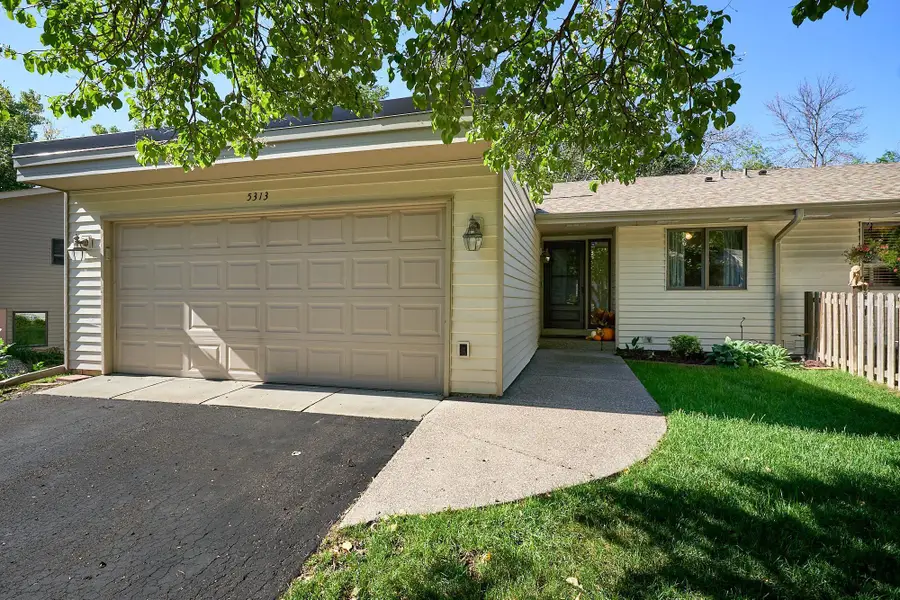 5313 Yorktown Lane N, Minneapolis, MN 55442 - Image #3