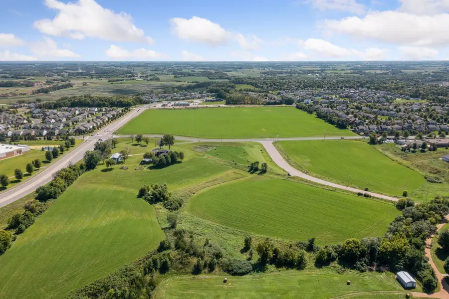 700 10th Street E, Waconia, MN 55387 - Image #2