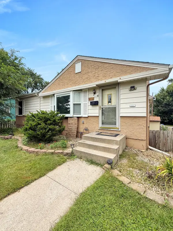 2161 Ross Avenue E, Saint Paul, MN 55119
