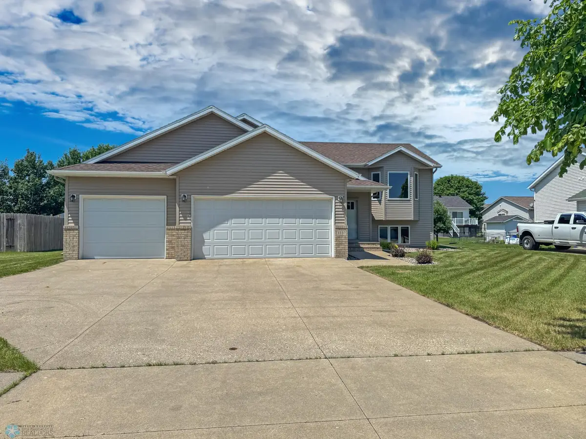 3337 Monroe Street S, Fargo, ND 58104 - Image #1